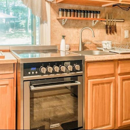 Pocono Cabin With Private Pool At Shawnee Mtn East Stroudsburg Bagian luar foto
