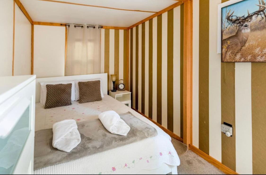 Pocono Cabin With Private Pool At Shawnee Mtn East Stroudsburg Bagian luar foto