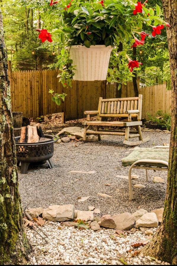 Pocono Cabin With Private Pool At Shawnee Mtn East Stroudsburg Bagian luar foto